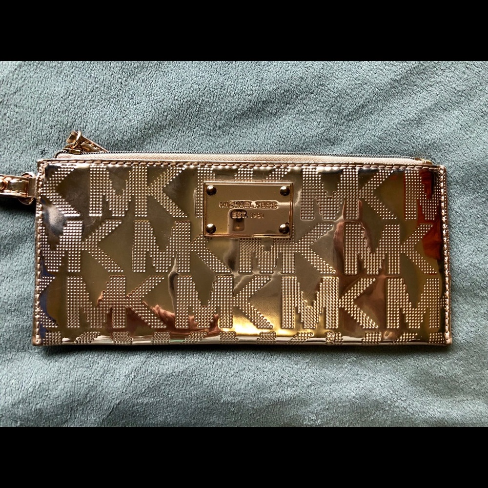 Rose Gold Michael Kors Wristlet